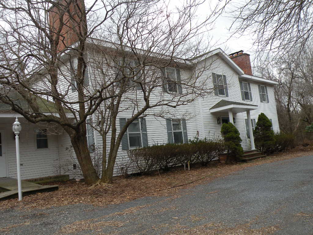 Ghent 5200SF Colonial 45 Acres 12075 Barns & Farms Realty, LLC