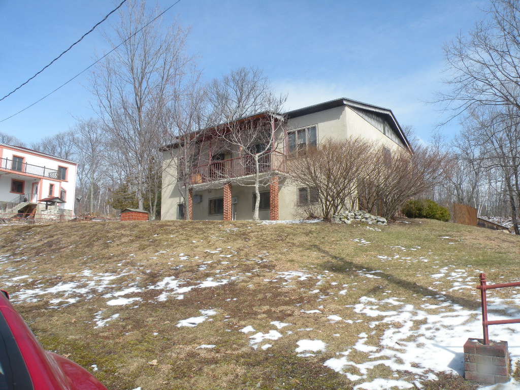 Copake Lake 3 Apartment Unit 12521 Barns & Farms Realty, LLC