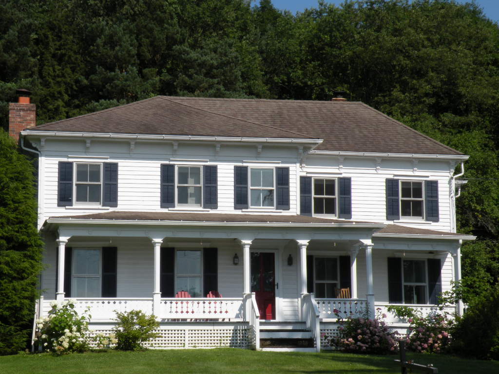 Copake 1890's Colonial 4BR2BA 2 Barns 12529 Barns & Farms Realty, LLC