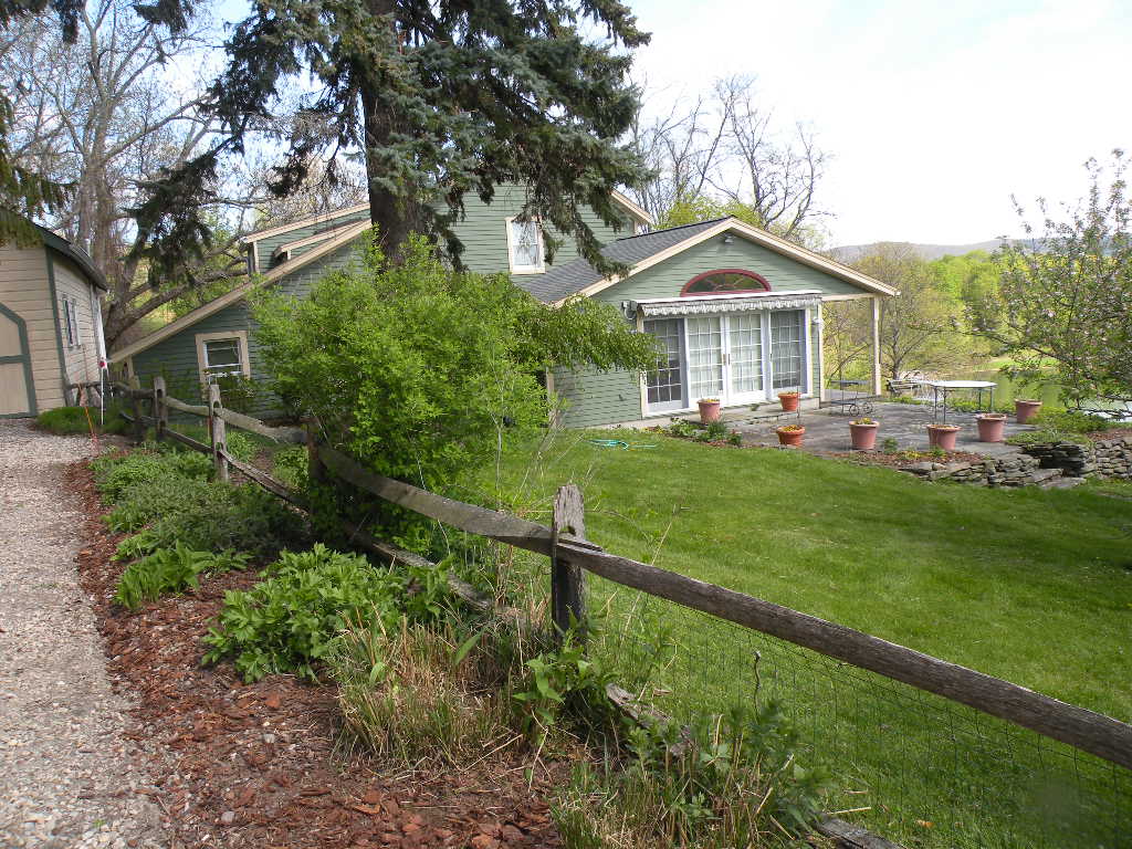 Hillsdale Restored Farmhouse Tory Hill 12529 Barns & Farms Realty, LLC