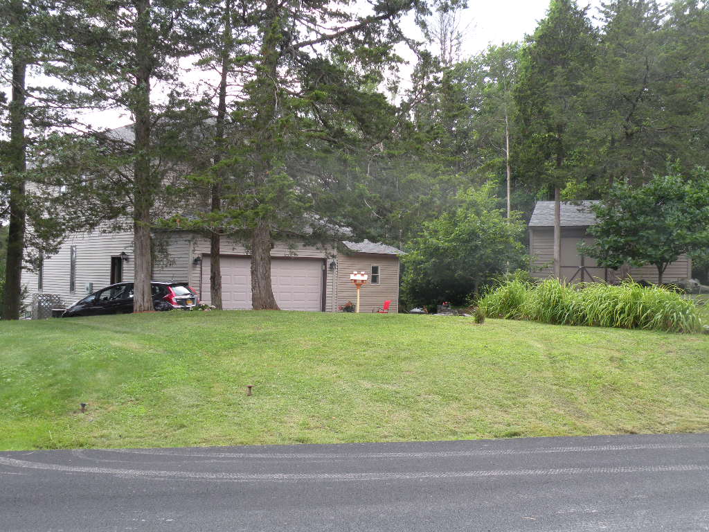 Sleepy Hollow 2000SF 3BR3BA Home 12015 Barns & Farms Realty, LLC