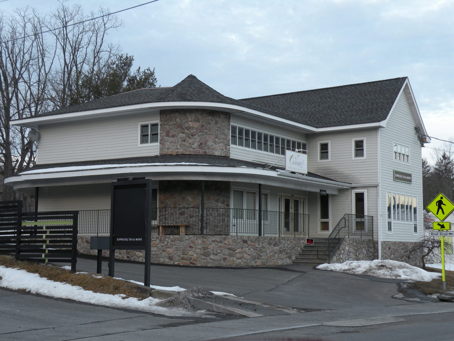 Hillsdale Commercial 4600 SF in Village 12529 HVREAL