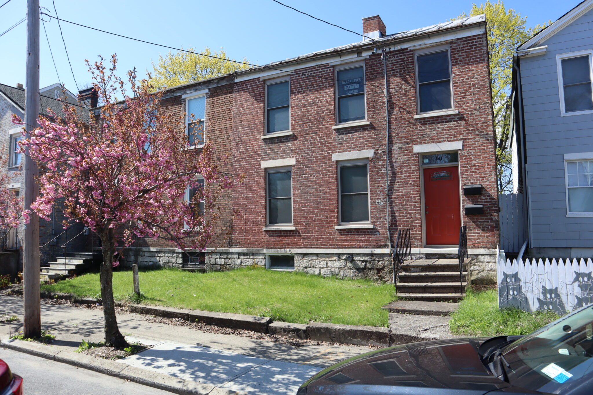 Hudson Brick Townhouse Completely Renovated 12534